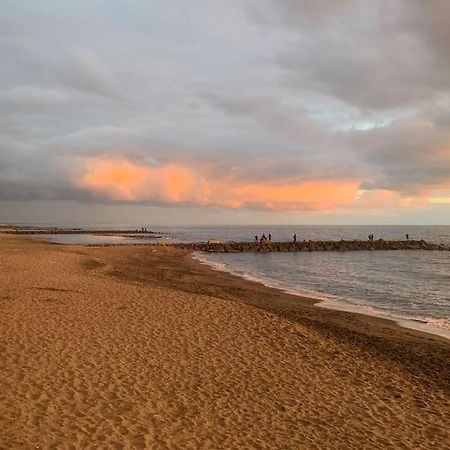 Rome'S Harbour All Year Ostia Buitenkant foto