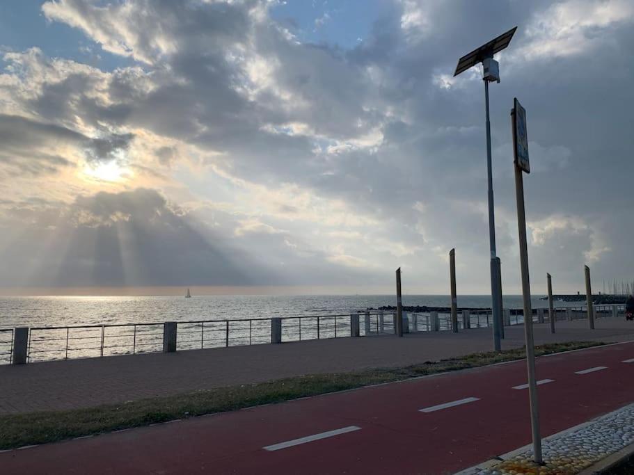 Rome'S Harbour All Year Ostia Buitenkant foto